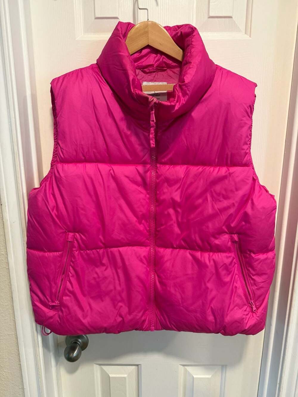Old Navy Women’s Large Hot Pink Puffer Vest Full Zip High Collar